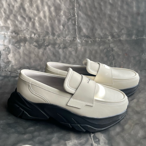 Puma Sophyr Leathet Loafer Size 11 - Picture 1 of 7